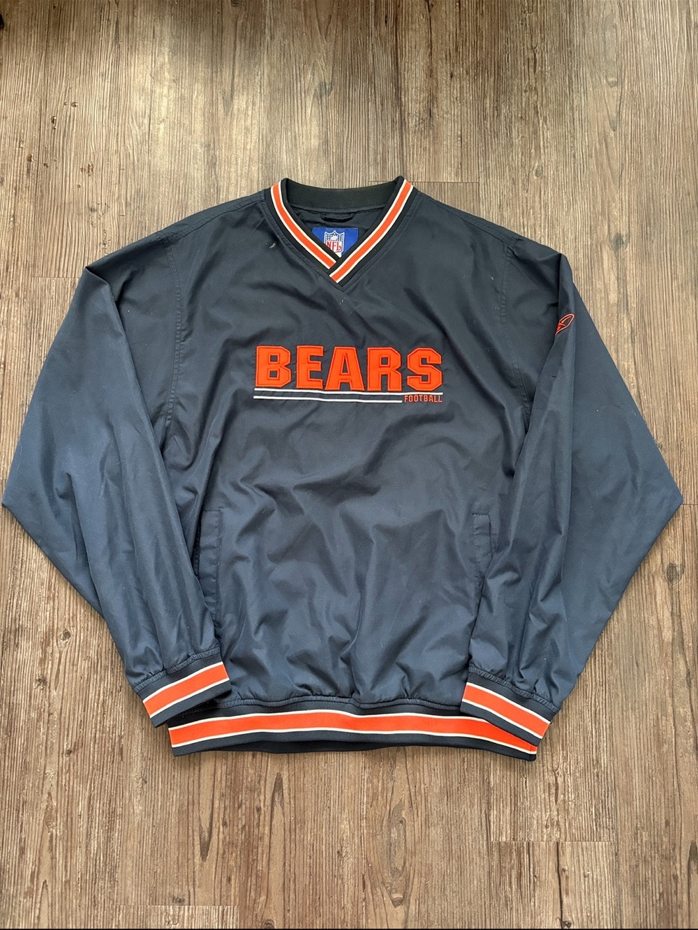 REEBOK CHICAGO BEARS NFL FOOTBALL LIGHT WINDBREAKER PULLOVER JACKET NAVY MEN’S M